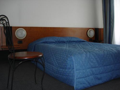Ibis Styles Chambery Centre Gare Hotel Szoba fotó